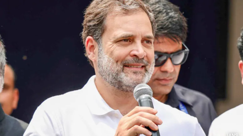 खास वोट बैंक पर कांग्रेस की नजर... राहुल गांधी पहुंचे बिहार, विपक्षियों ने खोला मोर्चा