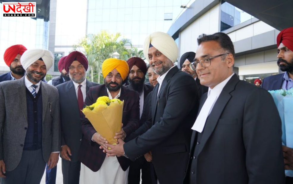 अमृतसर बार एसोसिएशन ने मुख्यमंत्री भगवंत मान को सौंपे दो ज्ञापन, वकीलों के लिए चैंबर कॉम्प्लेक्स व बिजली श्रेणी बदलने की मांग