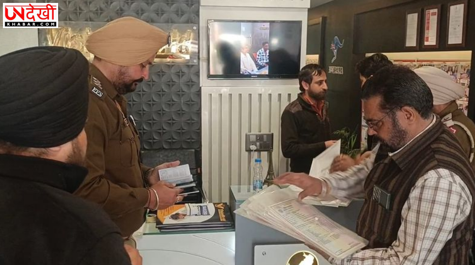 खन्ना में इमीग्रेशन सेंटरों पर पुलिस के छापे, पासपोर्ट व इलेक्ट्रॉनिक उपकरण बरामद