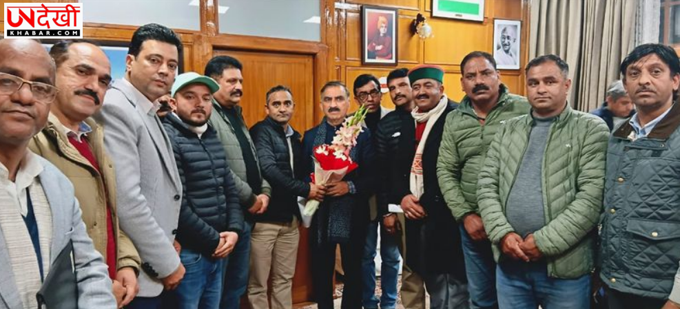 सीबीएसई से जुड़े मुद्दों पर संयुक्त शिक्षक महासंघ ने मुख्यमंत्री को सौंपा मांग पत्र