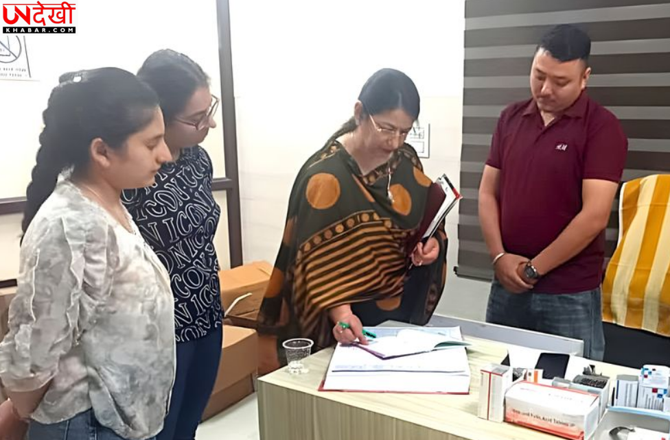 सिविल सर्जन का औचक निरीक्षण, आम आदमी क्लीनिकों की व्यवस्थाएं जांचीं