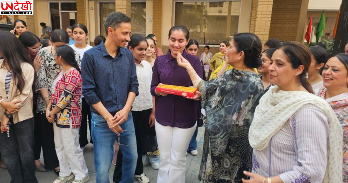 CBSE 12वीं परिणामों पर अमृतसर के स्कूलों में जश्न, छात्रों ने लहराया परचम