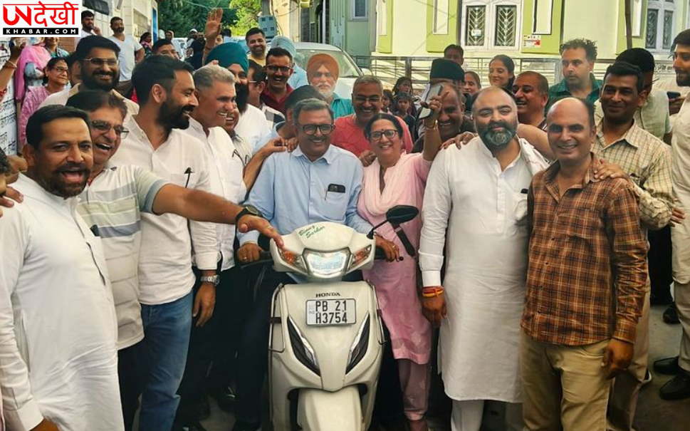 दसूहा में चुनावी माहौल के बीच एक मंच पर दिखे अलग-अलग दलों के नेता, तस्वीर ने बढ़ाई राजनीतिक हलचल