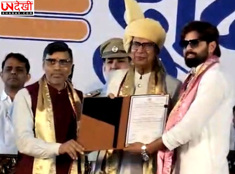 हरियाणवी गायक मासूम शर्मा को मास कम्युनिकेशन में मास्टर्स डिग्री