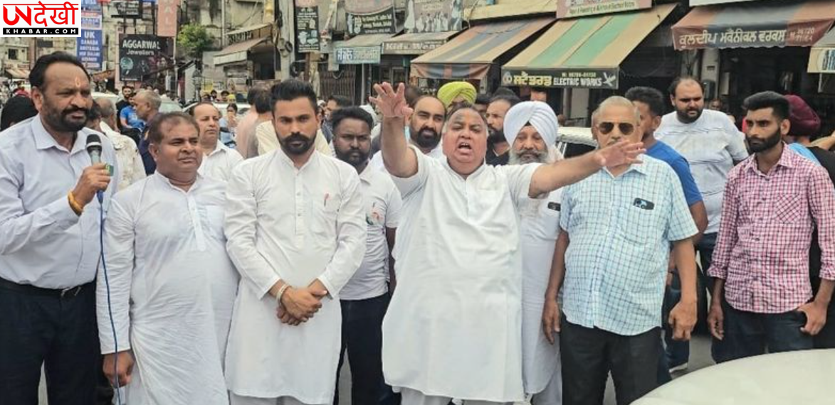 गढ़शंकर में चोरी की घटनाओं के खिलाफ कांग्रेस का प्रदर्शन: थाने के बाहर हंगामा, पुलिस-सरकार पर आरोप