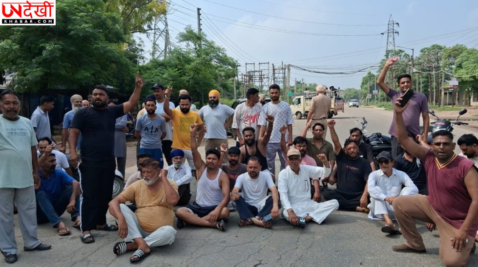 बिजली कर्मचारियों की हड़ताल से फगवाड़ा बेहाल, लंबे बिजली कटों के कारण जल संकट गहराया, लोगों का प्रदर्शन