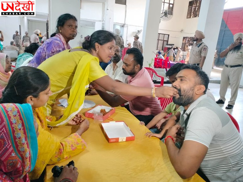 बठिंडा सेंट्रल जेल में रक्षाबंधन पर भावुक हुए भाई-बहन, बिना बैरियर बहनों ने बांधी राखी