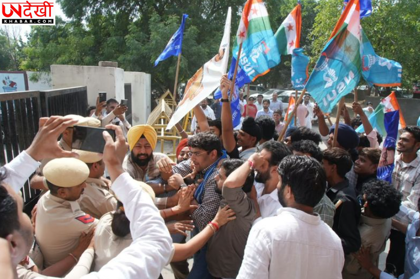 सिरसा में NSUI का प्रदर्शन, मुख्य चुनाव आयुक्त के खिलाफ नारेबाजी; इस्तीफे की उठाई मांग
