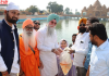 अमृतसर के भगवान वाल्मीकि तीर्थ सरोवर में छोड़ी गईं 500 रंग-बिरंगी मछलियां, विकास कार्यों पर खर्च हो रहे ₹17.72 करोड़