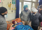 मोहाली जिला अस्पताल में मुख्यमंत्री सेहत योजना की समीक्षा, विधायक कुलवंत सिंह ने मरीजों से की बातचीत