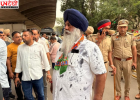लुधियाना में BJP का पुलिस कमिश्नर कार्यालय के बाहर प्रदर्शन, नेताओं पर फेंकी गई स्याही