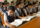 सरकारी स्कूलों में डेढ़ महीने बाद भी नहीं पहुंचीं किताबें, बिना पाठ्यपुस्तकों के पढ़ाई करने को मजबूर छात्र