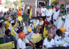 सिख कैदियों की रिहाई की मांग को लेकर लाडोवाल टोल प्लाजा दो घंटे रहा टोल फ्री, कौमी इंसाफ मोर्चा का प्रदर्शन