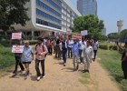 गुरुग्राम में सीलिंग अभियान के खिलाफ सड़कों पर उतरे DLF के निवासी, व्यावसायिक उपयोग को नियमित करने की मांग