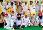 शेरो कोऑपरेटिव शुगर मिल पर किसानों का ‘पक्का मोर्चा’ 39वें दिन भी जारी, सरकार पर वादे से पीछे हटने का आरोप