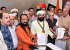 श्री देवी तालाब मंदिर पथराव विवाद ने पकड़ा तूल, संत समाज ने पुलिस आयुक्त से की कड़ी कार्रवाई की मांग