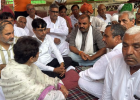 हांसी हत्याकांड पर सरकार ने बुलाई वार्ता, धरना समिति के 5 सदस्य CM सैनी से करेंगे मुलाकात
