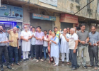 फगवाड़ा के चड्ढा मार्केट में जलभराव से परेशान दुकानदारों का कैंडल मार्च, निगम और पंजाब सरकार के खिलाफ प्रदर्शन