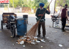 अमृतसर के पूर्व बैंक मैनेजर की अनोखी सेवा, लंगर के बाद उठाते हैं हजारों पत्तल और कचरा