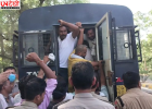 फतेहाबाद में कूड़ा उठाने पहुंची प्रशासनिक टीम का सफाई कर्मचारियों ने किया विरोध, करीब 40 हिरासत में