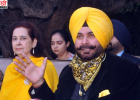 नवजोत सिंह सिद्धू के जन्मदिन पर पत्नी और बेटी ने बांटी जरूरत का सामान, चुनाव लड़ने पर दिया बड़ा बयान