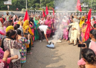 अमृतसर में मिड-डे मील और आशा वर्करों का प्रदर्शन, CM भगवंत मान का पुतला फूंका