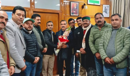 सीबीएसई से जुड़े मुद्दों पर संयुक्त शिक्षक महासंघ ने मुख्यमंत्री को सौंपा मांग पत्र