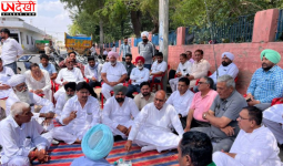 फतेहाबाद मंडी में गेहूं खरीद के दौरान हंगामा, बायोमेट्रिक सिस्टम फेल होने पर किसानों का प्रदर्शन