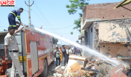 मेरठ रोड पर अवैध पटाखा गोदाम में जोरदार धमाका, दुकान ढही, बच्ची घायल