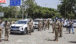 नोएडा में मजदूरों का विरोध जारी, न्यूनतम वेतन बढ़ोतरी को बताया नाकाफी