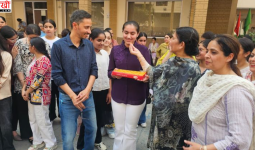 CBSE 12वीं परिणामों पर अमृतसर के स्कूलों में जश्न, छात्रों ने लहराया परचम