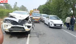 हिसार से कांग्रेस सांसद जय प्रकाश की कार आवारा सांड से टकराई, सड़क हादसे में बाल-बाल बचे