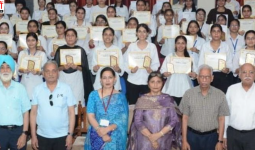 Gurdaspur में शिक्षा का नया नजरिया: Neeru Sharma ने कहा- केवल पढ़ाई नहीं, Knowledge और Upskilling से बनता है बेहतर भविष्य
