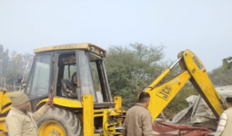 कपूरथला में अतिक्रमण पर नगर निगम का एक्शन, 60 मरले जमीन खाली कराने पहुंची JCB; दो दिन की मोहलत