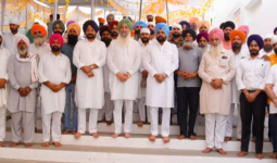 गुरुद्वारा श्री बाउली साहिब में नतमस्तक हुए पूर्व विधायक रविंदर सिंह ब्रह्मपुरा, विधायक मनजिंदर सिंह लालपुरा भी रहे मौजूद