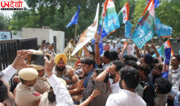 सिरसा में NSUI का प्रदर्शन, मुख्य चुनाव आयुक्त के खिलाफ नारेबाजी; इस्तीफे की उठाई मांग