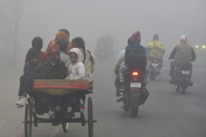 नए साल पर कोहरे का साया, 7 राज्यों में ऑरेंज अलर्ट, यूपी में रेड अलर्ट; जानें एक जनवरी को कैसा रहेगा मौसम