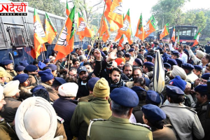 मोहाली पुलिस ने उस पारिवारिक सदस्य को गिरफ्तार किया जो उस पार्षद की भाभी हैं, जिसने AAP छोड़कर BJP जॉइन की।