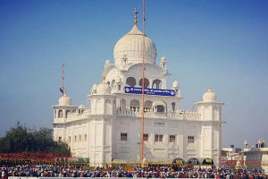 मुक्तसर में माघी पर श्रद्धालुओं का उमड़ा सैलाब, गुरु गोबिंद सिंह के 40 ‘मुक्ताओं’ को दी श्रद्धांजलि
