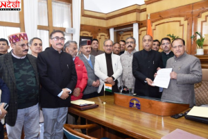 हिमाचल में सियासी घमासान तेज, CM सुक्खू के खिलाफ BJP का विशेषाधिकार नोटिस