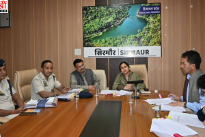 सिरमौर में अल्पसंख्यकों को बढ़ी हुई ऋण सहायता, दिव्यांगों के लिए योजनाओं की समीक्षा