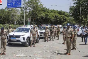 नोएडा में मजदूरों का विरोध जारी, न्यूनतम वेतन बढ़ोतरी को बताया नाकाफी