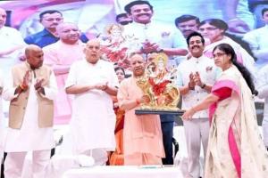 आज गोरखपुर से डीबीटी के माध्यम से ₹493 करोड़ की मुआवजा राशि अंतरित की।