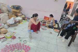 यमुनानगर में दिव्यांग बच्चों की प्रतिभा ने जीता दिल, दिवाली प्रदर्शनी में हाथों से बनाए दीये और मोमबत्तियां