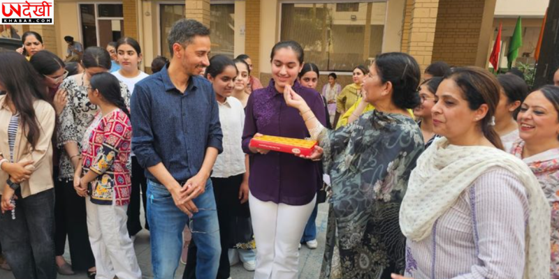 CBSE 12वीं परिणामों पर अमृतसर के स्कूलों में जश्न, छात्रों ने लहराया परचम