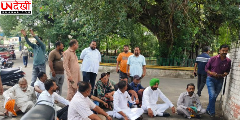 फगवाड़ा में BSP का प्रदर्शन, आंबेडकर भवन, रेलवे क्रॉसिंग और सरकारी सुविधाओं को लेकर उठाई कई मांगें